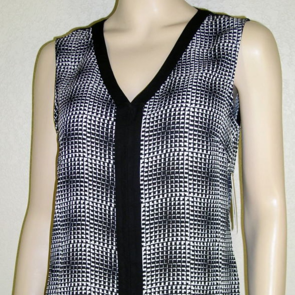 Laundry NWT Multi Print Sleeveless Blouse #7003